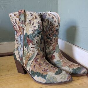 Oasis Society Sorrel Elegant Floral Tapestry Heeled Boots